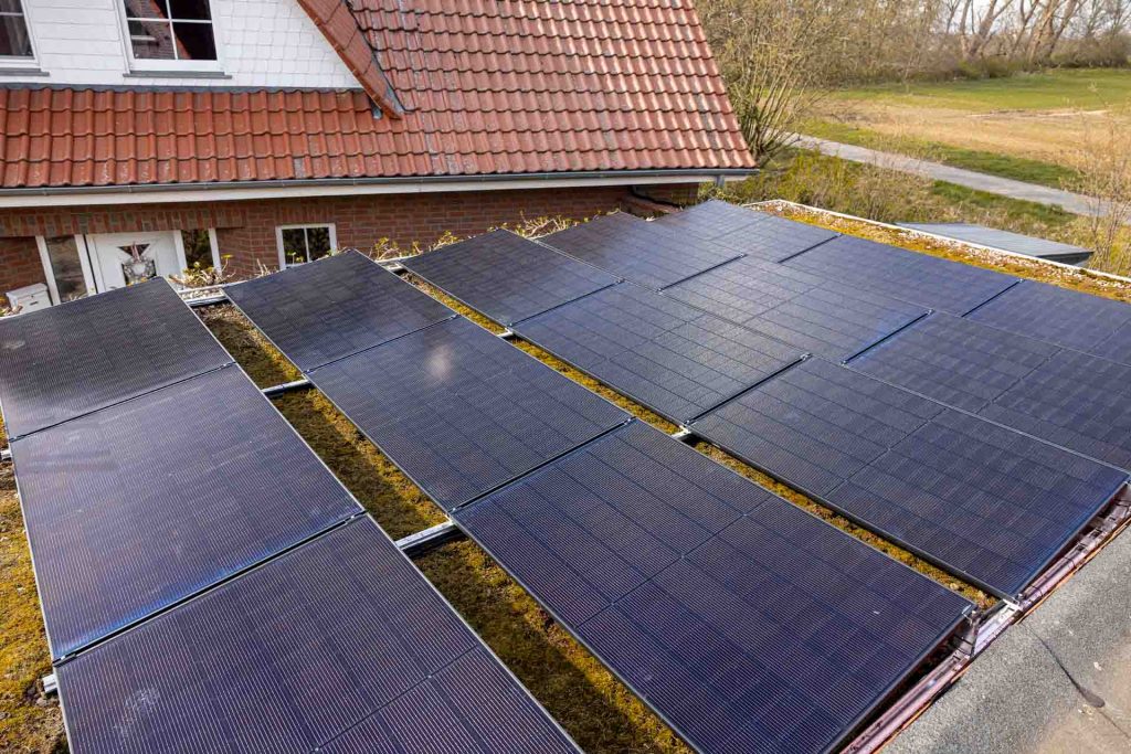 Dach in Braunschweig mit installierter PV-Anlage